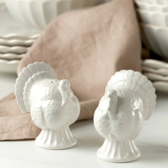 Lenox Other - Lenox French Perle Carved Turkey Salt & Pepper Set